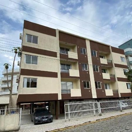 Residencial Zarling A 50M Da Avenida De Bombinhas Lejlighed Eksteriør billede
