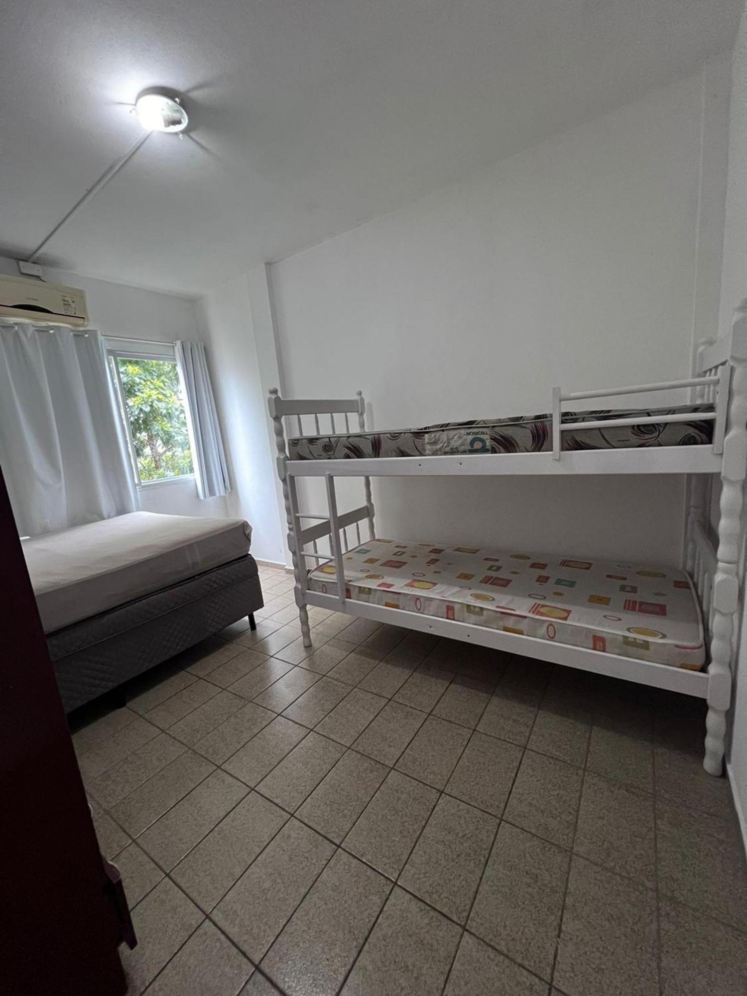 Residencial Zarling A 50M Da Avenida De Bombinhas Lejlighed Eksteriør billede